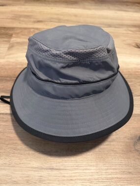 SUNDAY Afternoons Sun Hat Gray Mesh Vent Sun UV Bucket Mens M